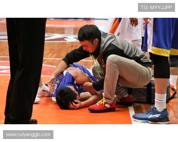 尼克斯与热火季后赛激战回顾球迷热情高涨的经典对决